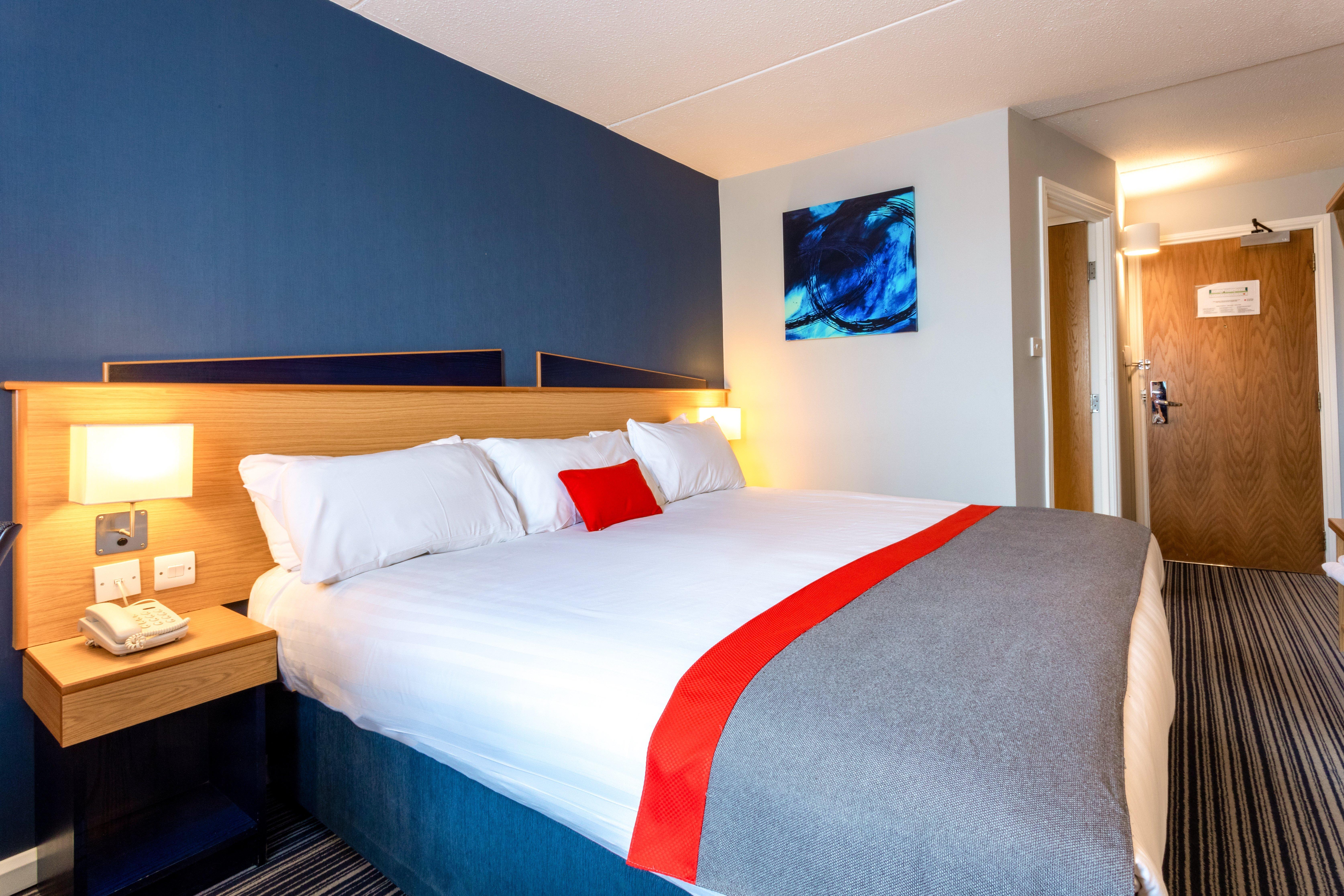 Holiday Inn Express Perth, An Ihg Hotel Экстерьер фото